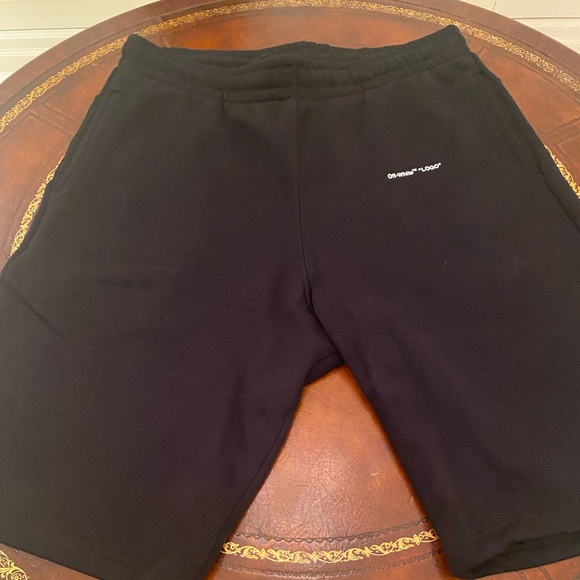 OFF-WHITE Black Shorts - Picture 1 of 13